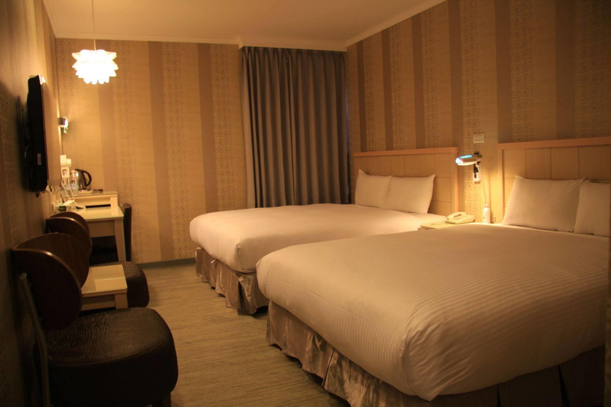 Just Enjoy Business Hotel Tainan Eksteriør bilde