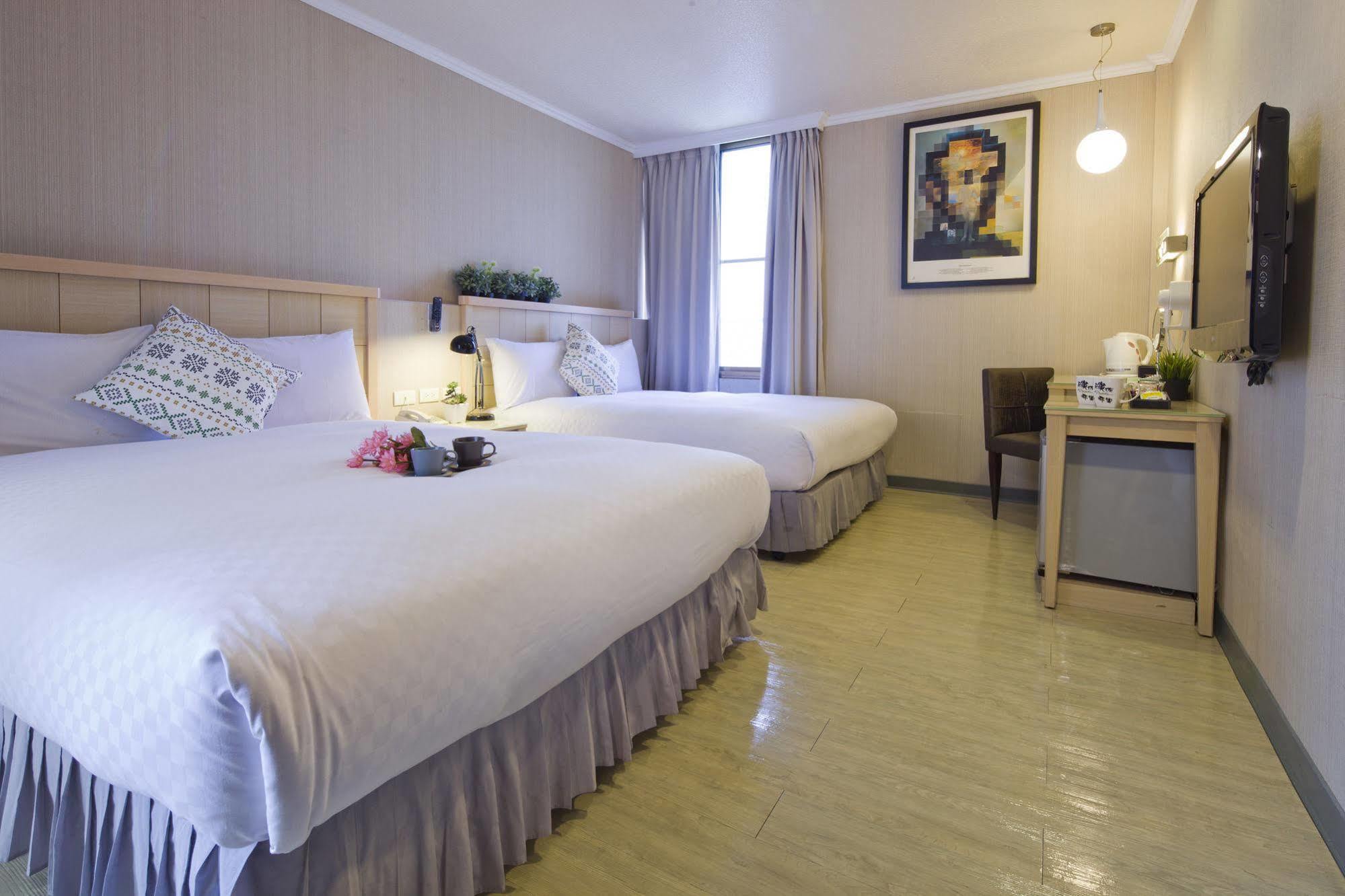 Just Enjoy Business Hotel Tainan Eksteriør bilde