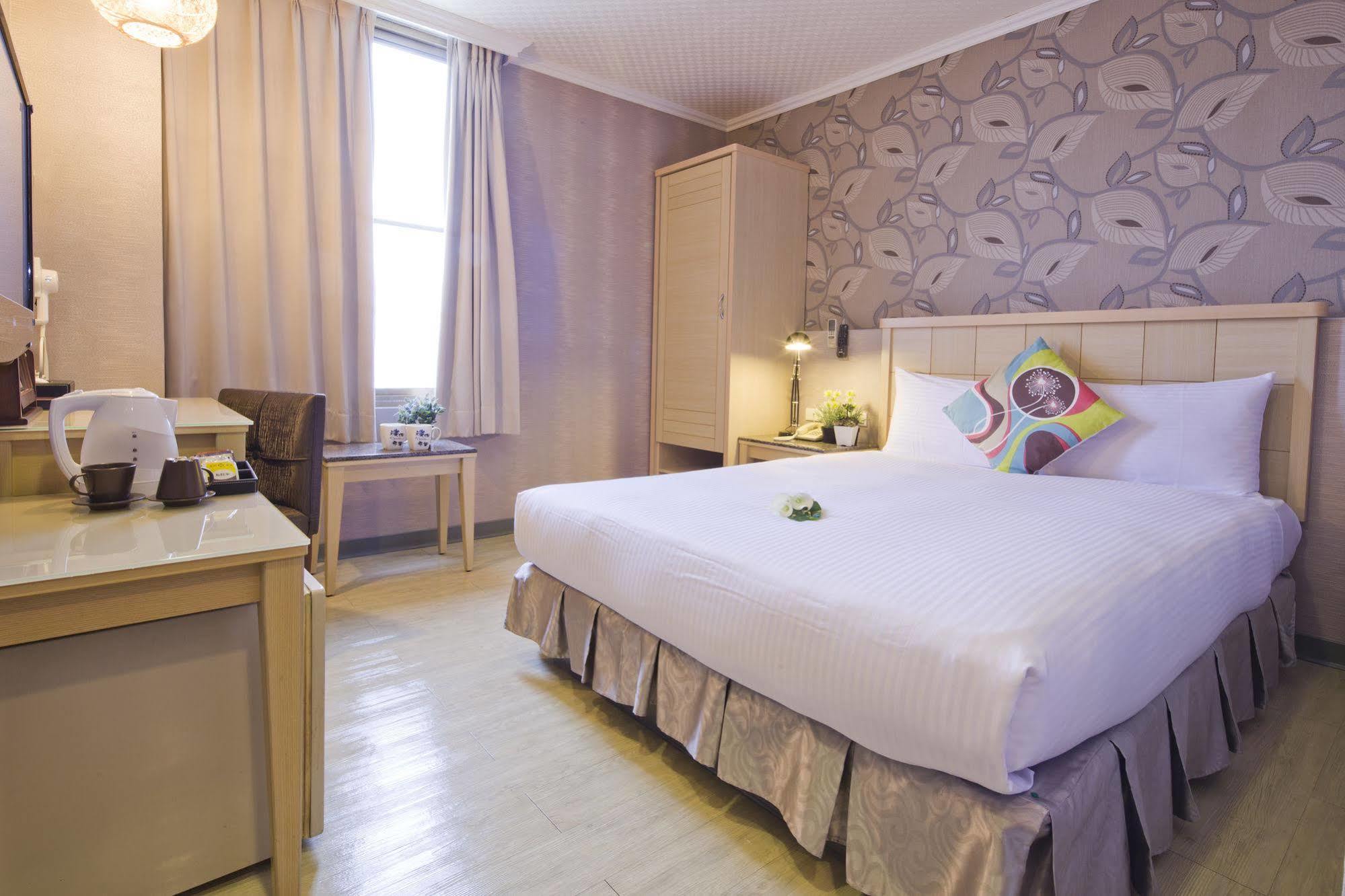 Just Enjoy Business Hotel Tainan Eksteriør bilde
