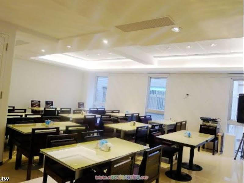 Just Enjoy Business Hotel Tainan Eksteriør bilde